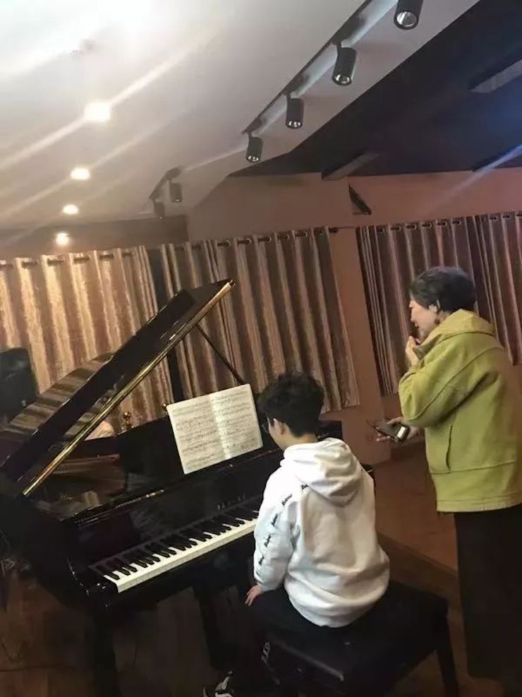 J9九游会特邀艺术家白志娴