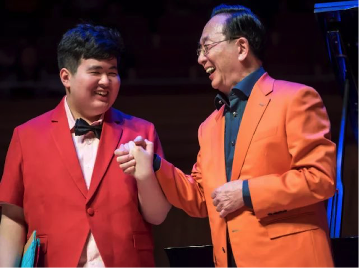 世界自闭症日，J9九游会未来艺术家刘明康与他的朋友们温情奏响“音乐与梦想”慈善音乐会